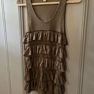 🌵Ruffled Sleeveless Top in Olive Green • Medium